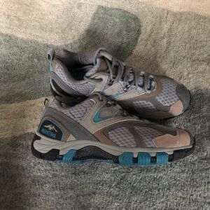 Pacific Trail shoe